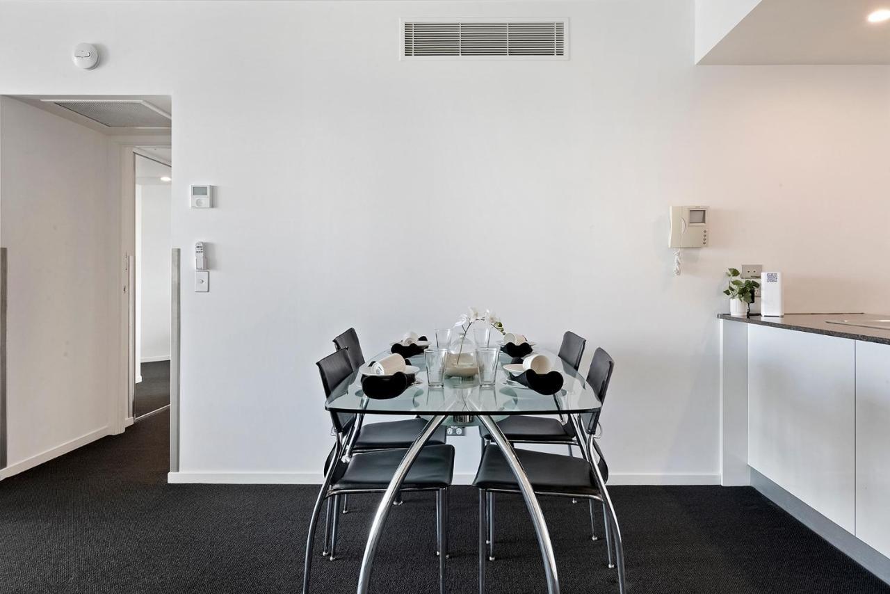 Sierra Grand Broadbeach - Self Contained & Privately Managed Apartments Gold Coast Zewnętrze zdjęcie