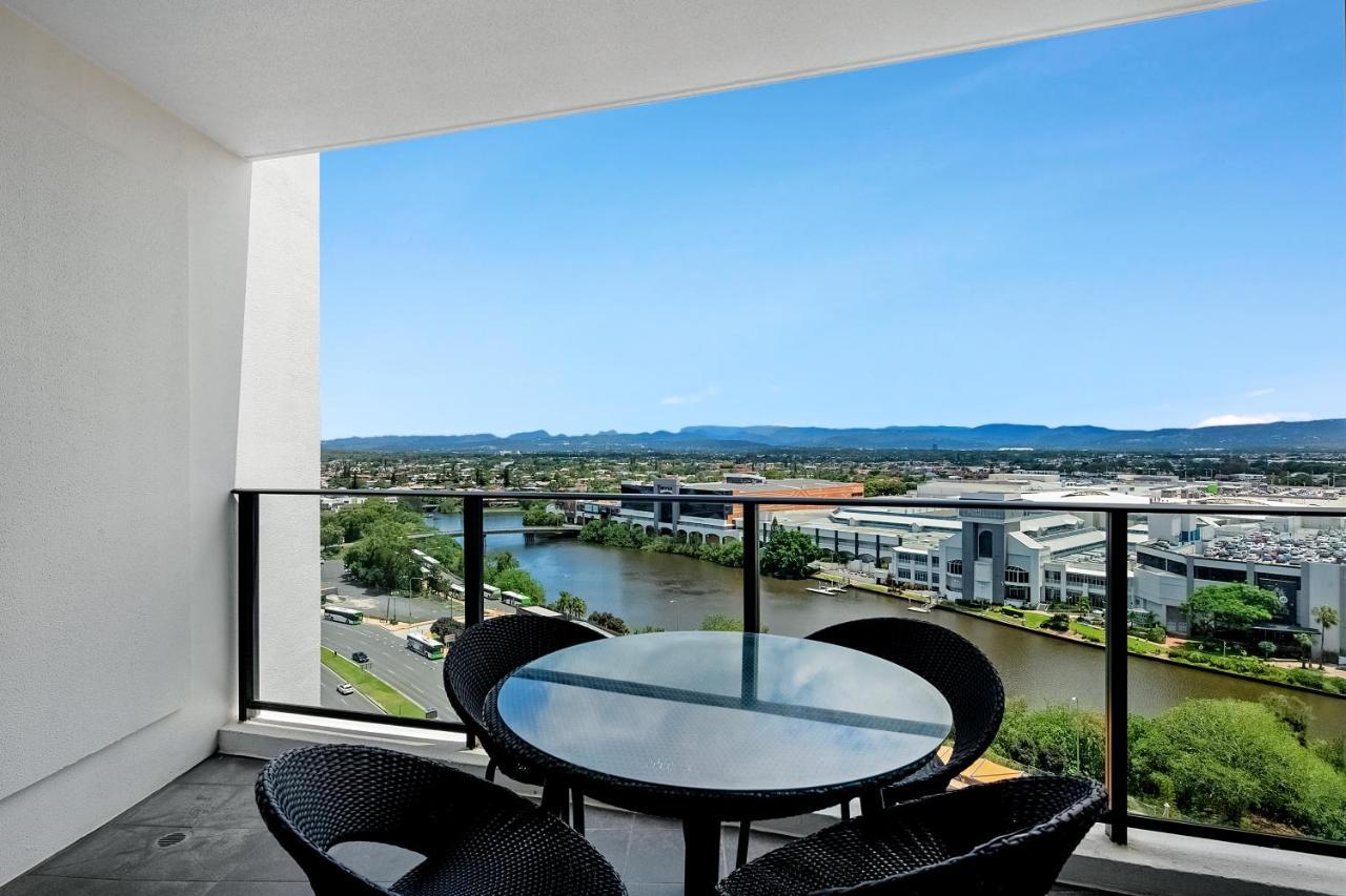 Sierra Grand Broadbeach - Self Contained & Privately Managed Apartments Gold Coast Zewnętrze zdjęcie