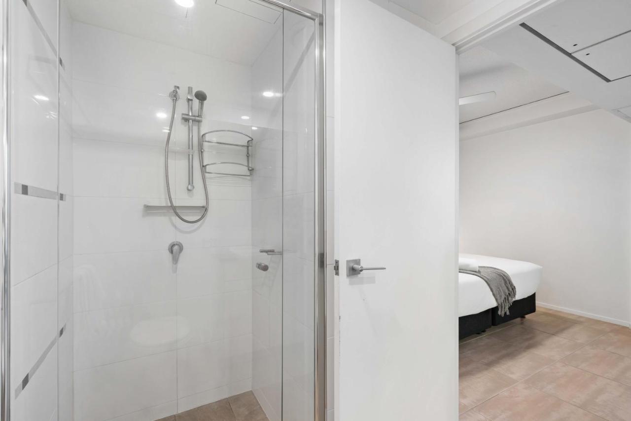 Sierra Grand Broadbeach - Self Contained & Privately Managed Apartments Gold Coast Zewnętrze zdjęcie