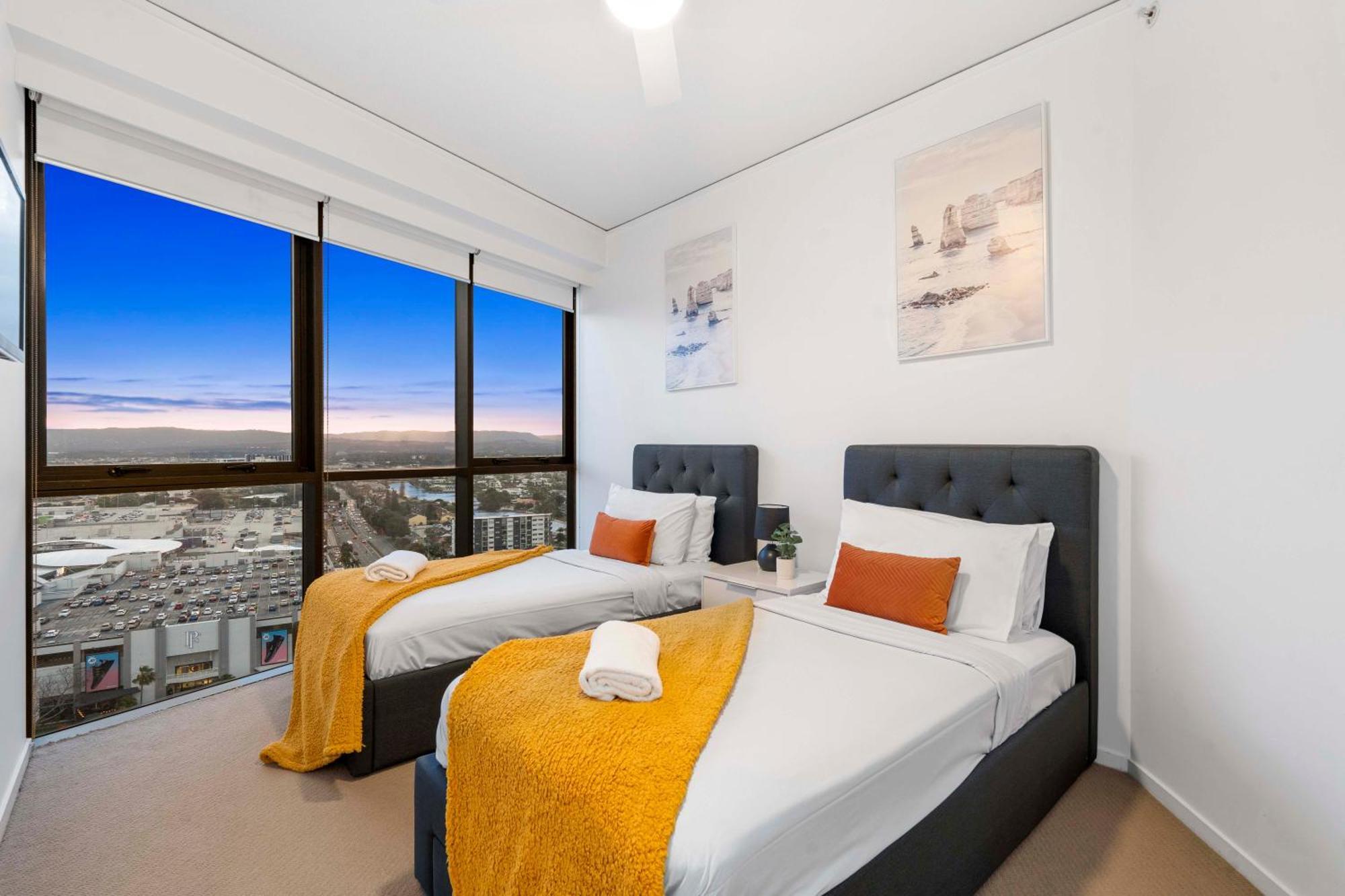 Sierra Grand Broadbeach - Self Contained & Privately Managed Apartments Gold Coast Zewnętrze zdjęcie