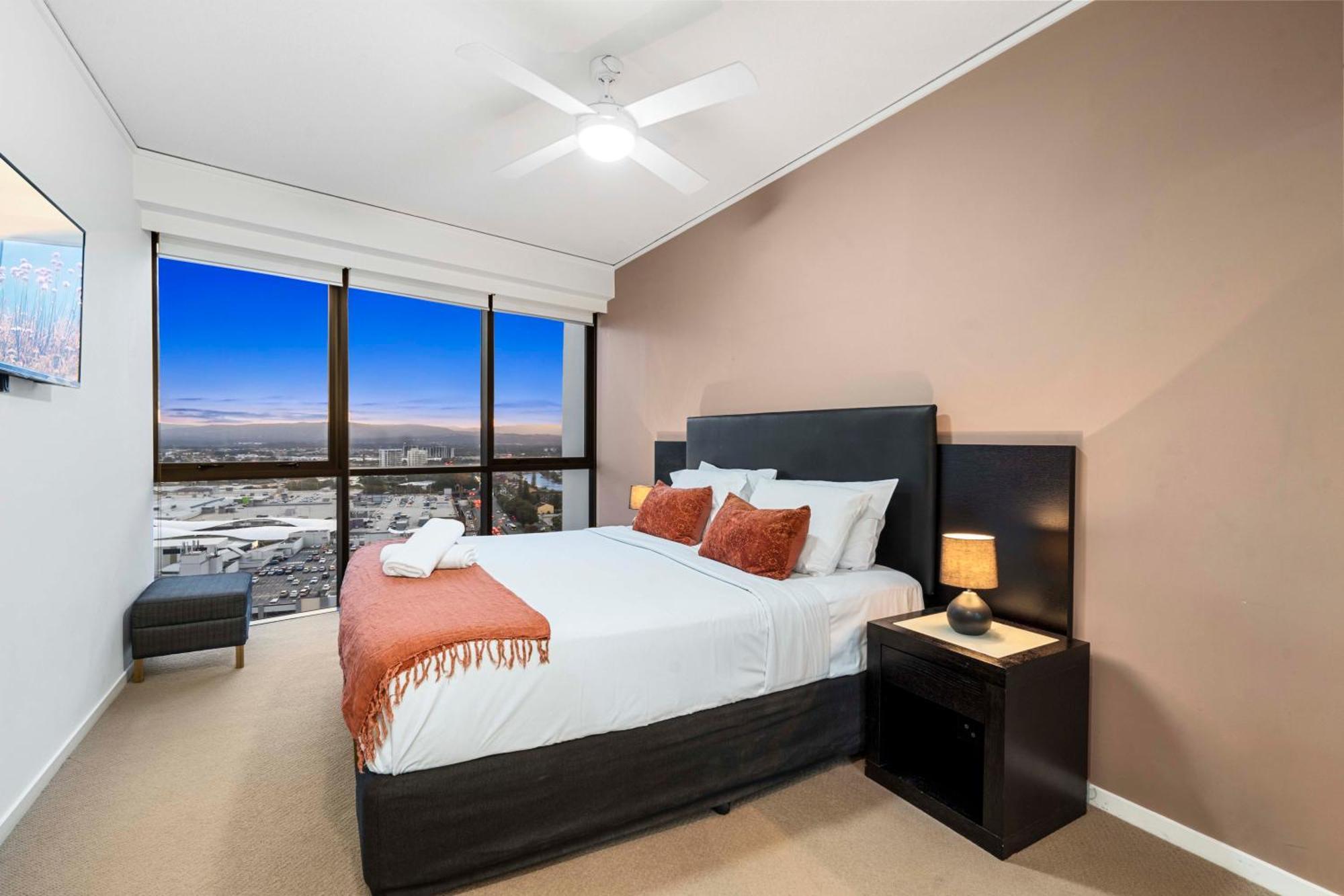 Sierra Grand Broadbeach - Self Contained & Privately Managed Apartments Gold Coast Zewnętrze zdjęcie