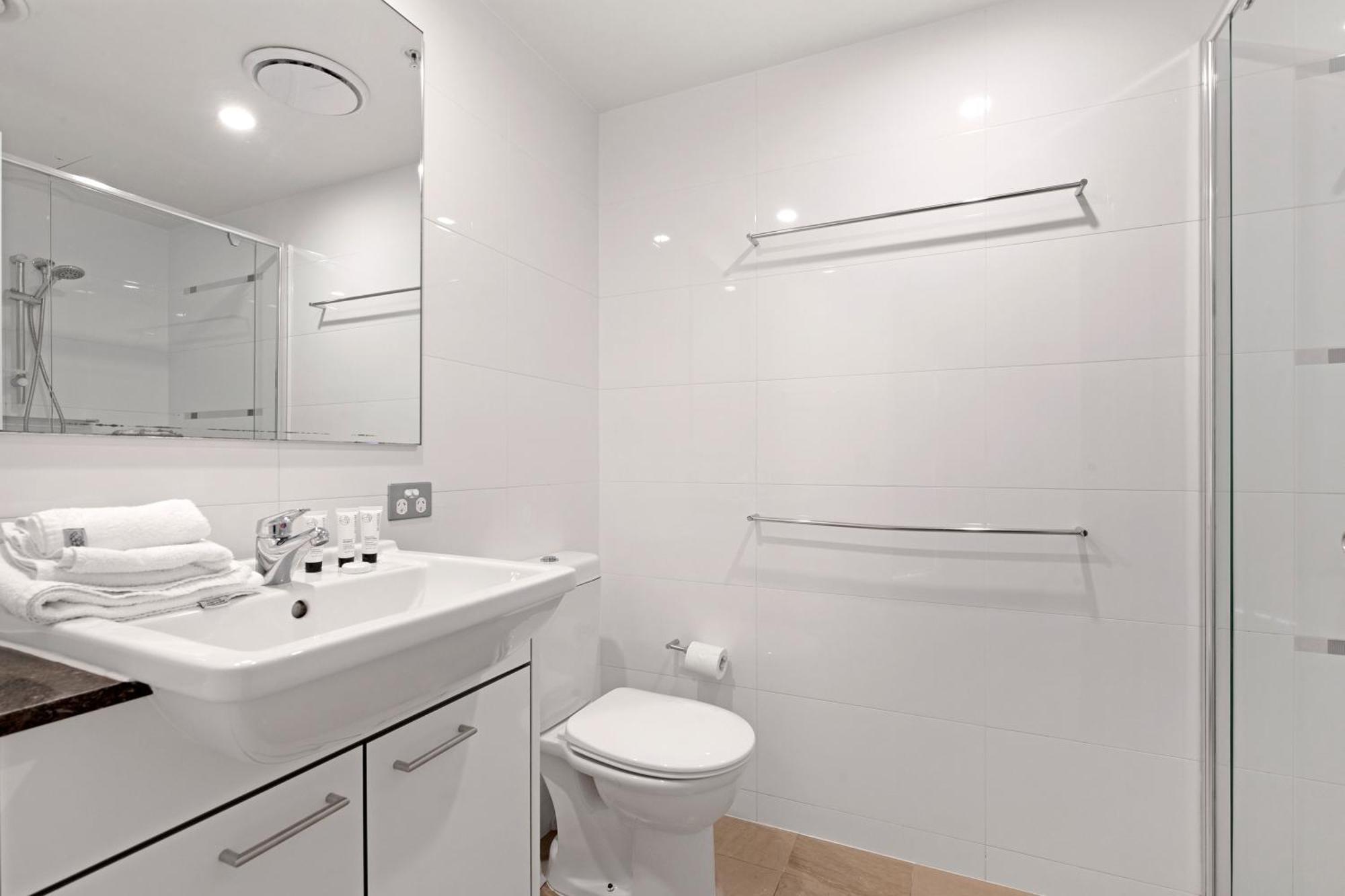 Sierra Grand Broadbeach - Self Contained & Privately Managed Apartments Gold Coast Zewnętrze zdjęcie