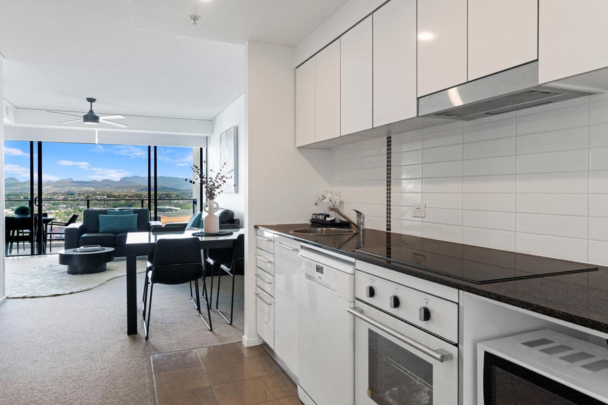 Sierra Grand Broadbeach - Self Contained & Privately Managed Apartments Gold Coast Zewnętrze zdjęcie